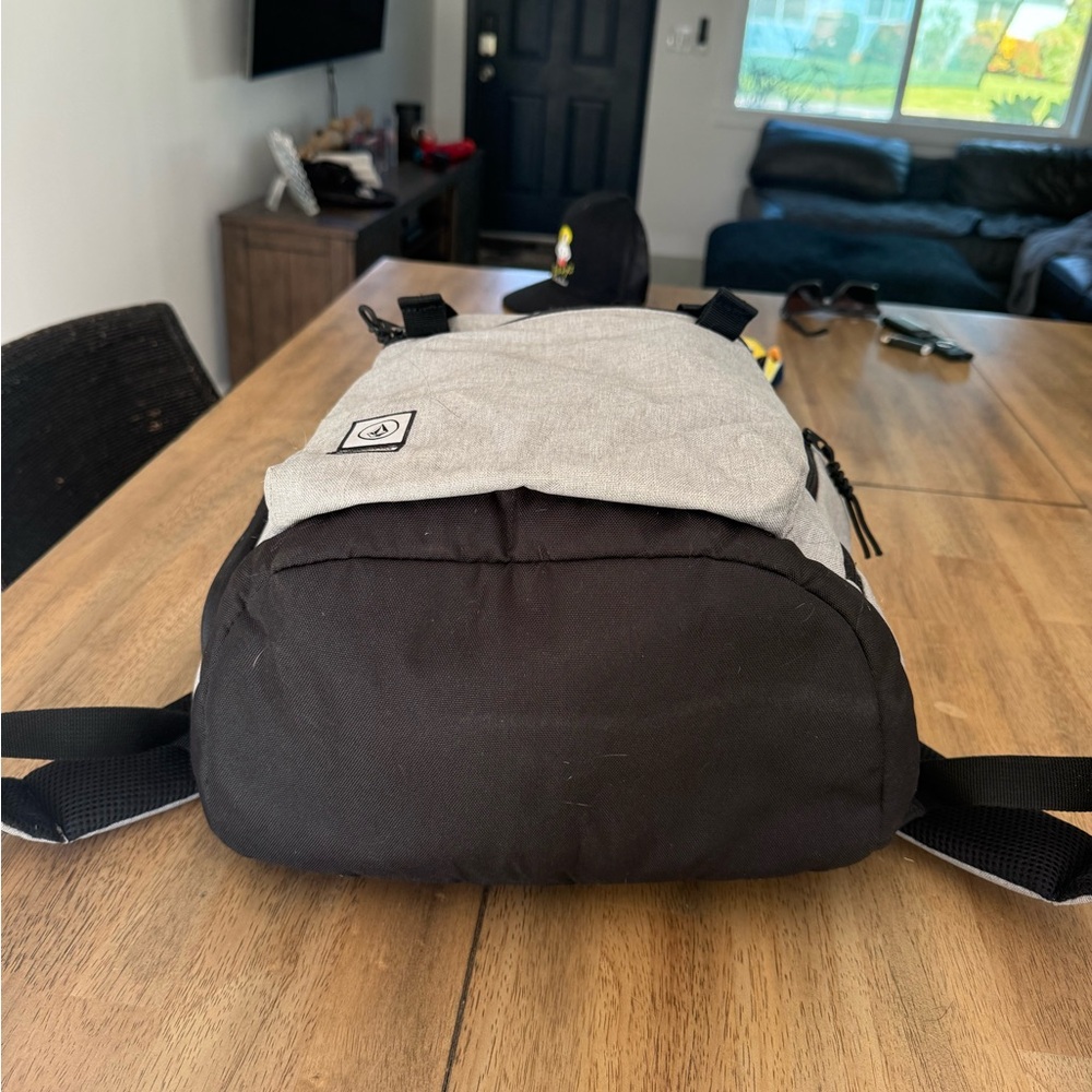 Volcom Light Gray Backpack With Black Accents - image 6